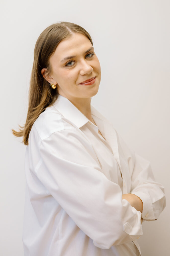 About Emma | Chicago Wedding Content Creator